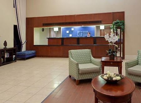 Holiday Inn Express Seaford-Route 13 Інтер'єр фото